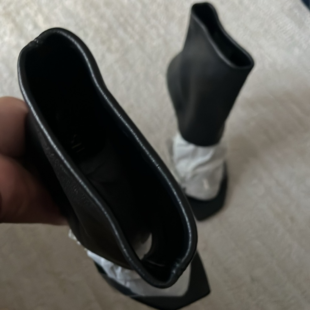 Stuart Weitzman Bootie - Picture 4 of 5